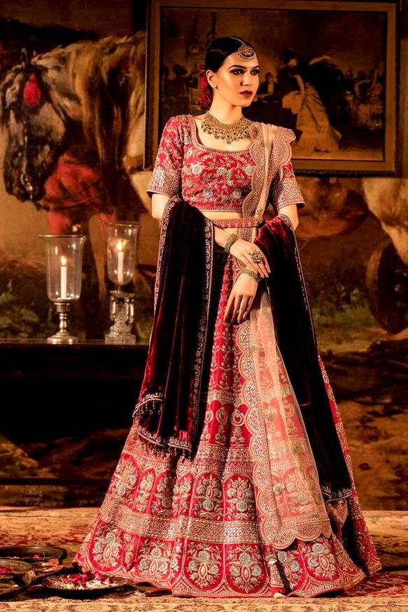 Red Velvet Semi-Stitched Bridal Lehenga at Rs 2720 in Surat | ID:  19565653030
